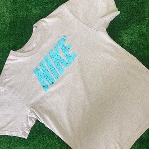 Small Nike Graphic Tee